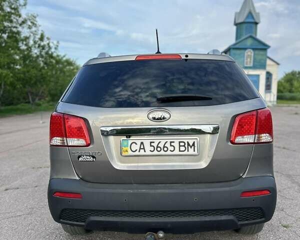 Серый Киа Соренто, объемом двигателя 2.4 л и пробегом 260 тыс. км за 11500 $, фото 26 на Automoto.ua