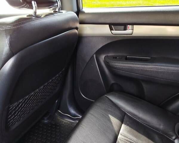 Серый Киа Соренто, объемом двигателя 2.2 л и пробегом 230 тыс. км за 13499 $, фото 27 на Automoto.ua