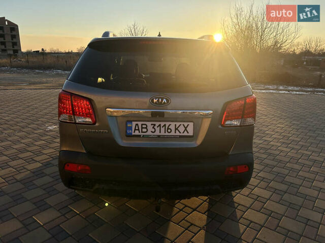 Серый Киа Соренто, объемом двигателя 2.2 л и пробегом 253 тыс. км за 11000 $, фото 4 на Automoto.ua