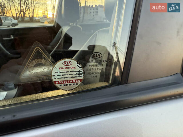 Сірий Кіа Соренто, об'ємом двигуна 2.2 л та пробігом 207 тис. км за 13300 $, фото 36 на Automoto.ua