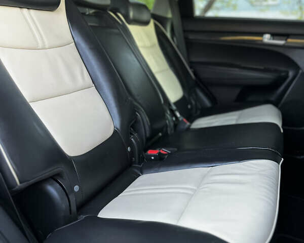 Серый Киа Соренто, объемом двигателя 2.2 л и пробегом 249 тыс. км за 11900 $, фото 30 на Automoto.ua