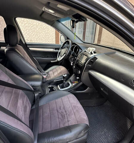 Серый Киа Соренто, объемом двигателя 2.2 л и пробегом 225 тыс. км за 11999 $, фото 12 на Automoto.ua