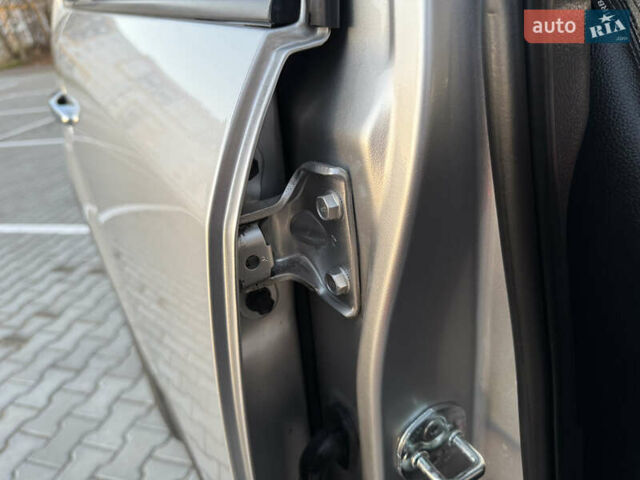 Сірий Кіа Соренто, об'ємом двигуна 2.2 л та пробігом 207 тис. км за 13300 $, фото 84 на Automoto.ua