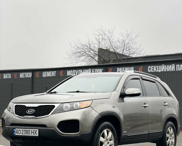 Серый Киа Соренто, объемом двигателя 2.4 л и пробегом 312 тыс. км за 9999 $, фото 2 на Automoto.ua