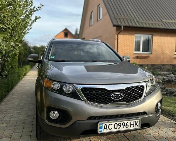 Сірий Кіа Соренто, об'ємом двигуна 2.2 л та пробігом 266 тис. км за 12000 $, фото 1 на Automoto.ua