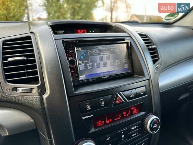 Серый Киа Соренто, объемом двигателя 2.2 л и пробегом 270 тыс. км за 13200 $, фото 27 на Automoto.ua