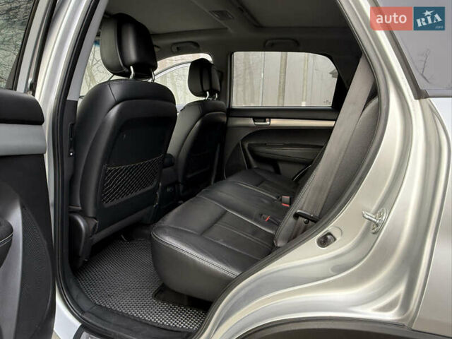 Серый Киа Соренто, объемом двигателя 2.2 л и пробегом 225 тыс. км за 12950 $, фото 45 на Automoto.ua