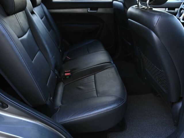 Серый Киа Соренто, объемом двигателя 2.2 л и пробегом 209 тыс. км за 12999 $, фото 16 на Automoto.ua