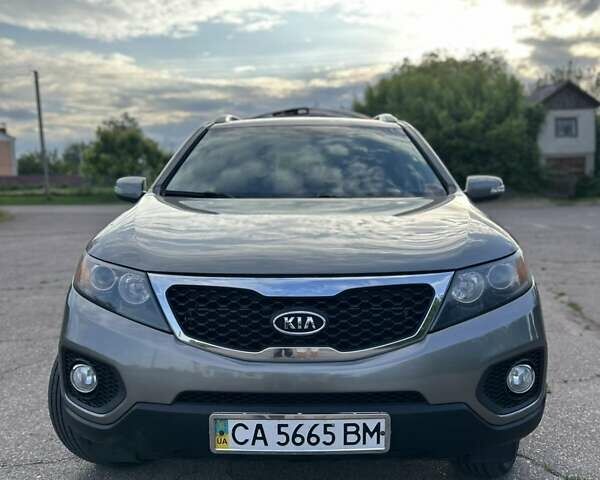 Серый Киа Соренто, объемом двигателя 2.4 л и пробегом 260 тыс. км за 11500 $, фото 11 на Automoto.ua