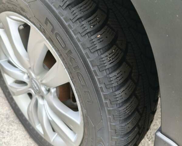 Серый Киа Соренто, объемом двигателя 2.4 л и пробегом 137 тыс. км за 11999 $, фото 20 на Automoto.ua