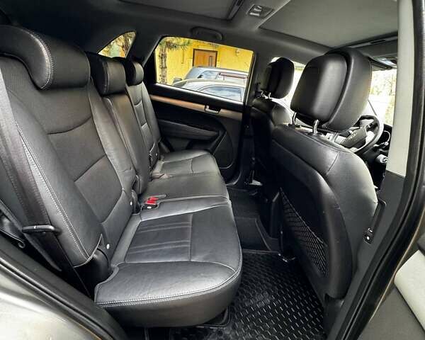 Сірий Кіа Соренто, об'ємом двигуна 2.19 л та пробігом 159 тис. км за 14990 $, фото 9 на Automoto.ua