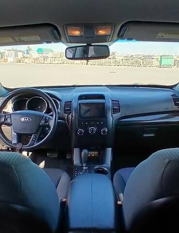 Серый Киа Соренто, объемом двигателя 2.36 л и пробегом 225 тыс. км за 9500 $, фото 9 на Automoto.ua