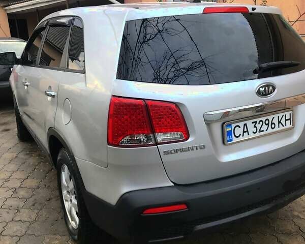 Сірий Кіа Соренто, об'ємом двигуна 2.4 л та пробігом 179 тис. км за 11500 $, фото 8 на Automoto.ua