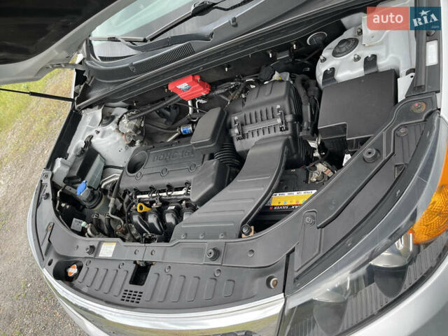 Серый Киа Соренто, объемом двигателя 2.36 л и пробегом 220 тыс. км за 10000 $, фото 10 на Automoto.ua