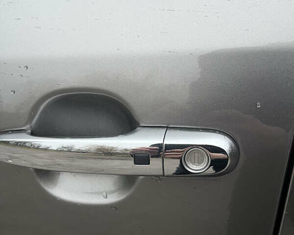 Серый Киа Соренто, объемом двигателя 2.2 л и пробегом 193 тыс. км за 12850 $, фото 24 на Automoto.ua