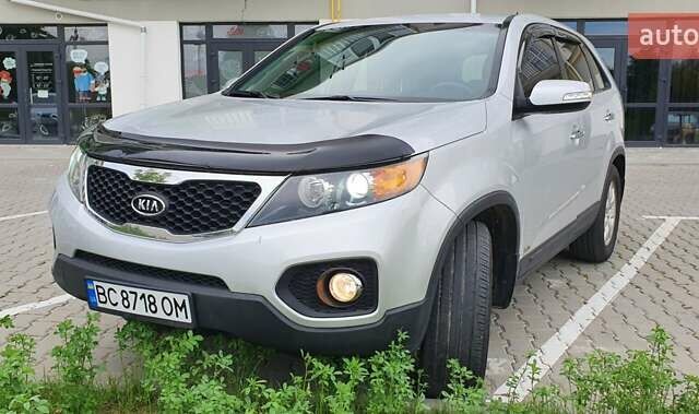 Серый Киа Соренто, объемом двигателя 2.36 л и пробегом 218 тыс. км за 12900 $, фото 2 на Automoto.ua
