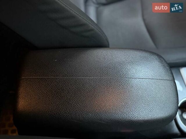 Серый Киа Соренто, объемом двигателя 2.2 л и пробегом 280 тыс. км за 12300 $, фото 54 на Automoto.ua