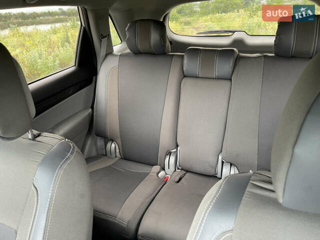 Серый Киа Соренто, объемом двигателя 2.36 л и пробегом 220 тыс. км за 10000 $, фото 9 на Automoto.ua