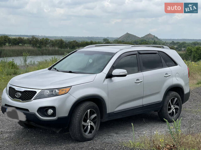 Серый Киа Соренто, объемом двигателя 2.36 л и пробегом 220 тыс. км за 10000 $, фото 15 на Automoto.ua