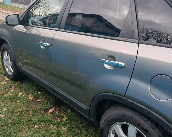 Сірий Кіа Соренто, об'ємом двигуна 2.36 л та пробігом 257 тис. км за 10200 $, фото 22 на Automoto.ua