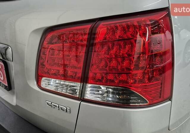 Сірий Кіа Соренто, об'ємом двигуна 2.2 л та пробігом 225 тис. км за 13450 $, фото 7 на Automoto.ua