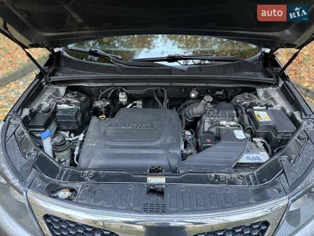 Серый Киа Соренто, объемом двигателя 2.2 л и пробегом 280 тыс. км за 12300 $, фото 78 на Automoto.ua