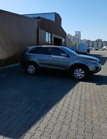 Серый Киа Соренто, объемом двигателя 2.36 л и пробегом 225 тыс. км за 9500 $, фото 11 на Automoto.ua