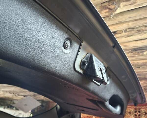 Сірий Кіа Соренто, об'ємом двигуна 2.4 л та пробігом 215 тис. км за 10500 $, фото 8 на Automoto.ua