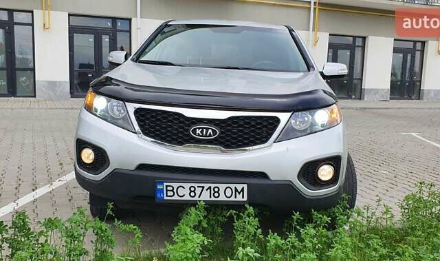 Серый Киа Соренто, объемом двигателя 2.36 л и пробегом 218 тыс. км за 12900 $, фото 1 на Automoto.ua