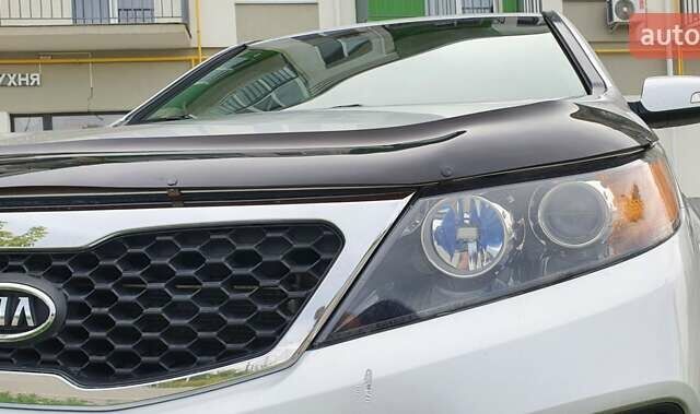 Серый Киа Соренто, объемом двигателя 2.36 л и пробегом 218 тыс. км за 12900 $, фото 12 на Automoto.ua