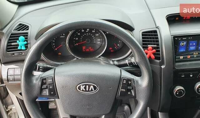 Серый Киа Соренто, объемом двигателя 2.36 л и пробегом 218 тыс. км за 12900 $, фото 26 на Automoto.ua