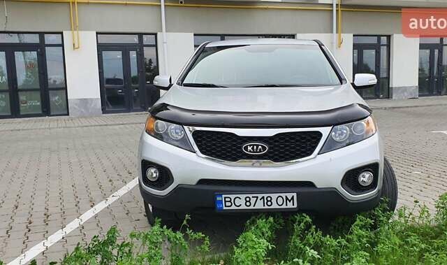 Серый Киа Соренто, объемом двигателя 2.36 л и пробегом 218 тыс. км за 12900 $, фото 11 на Automoto.ua