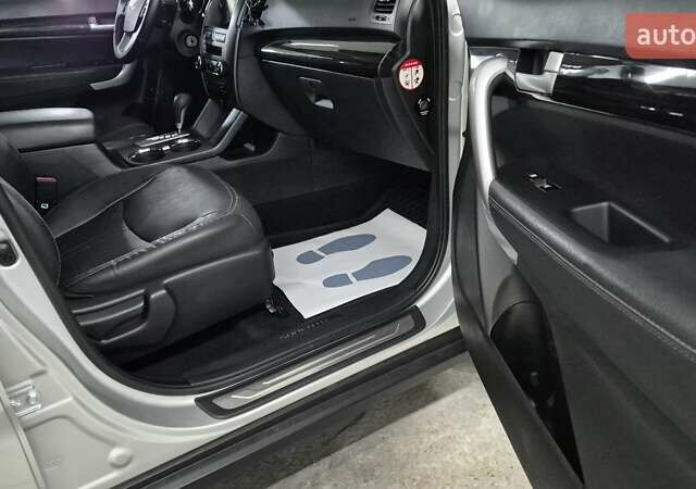 Сірий Кіа Соренто, об'ємом двигуна 2.2 л та пробігом 225 тис. км за 13450 $, фото 24 на Automoto.ua