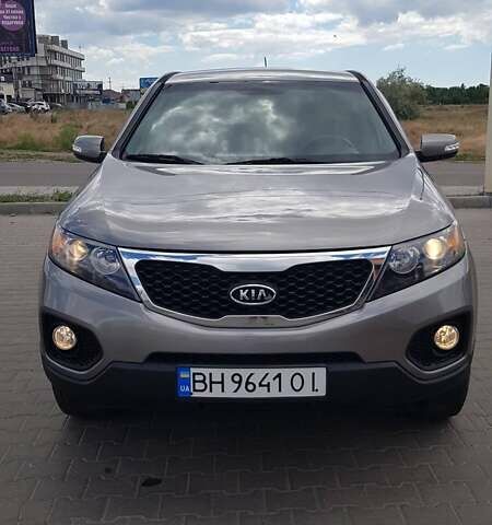 Серый Киа Соренто, объемом двигателя 2.36 л и пробегом 225 тыс. км за 9500 $, фото 4 на Automoto.ua