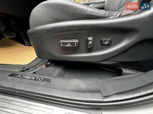 Сірий Кіа Соренто, об'ємом двигуна 2.19 л та пробігом 159 тис. км за 14990 $, фото 12 на Automoto.ua