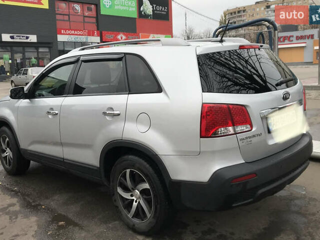 Серый Киа Соренто, объемом двигателя 2.36 л и пробегом 220 тыс. км за 10000 $, фото 19 на Automoto.ua