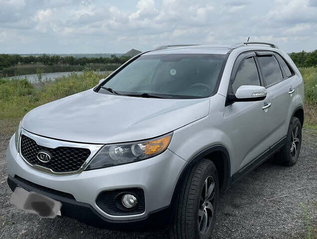 Серый Киа Соренто, объемом двигателя 2.36 л и пробегом 220 тыс. км за 10000 $, фото 14 на Automoto.ua