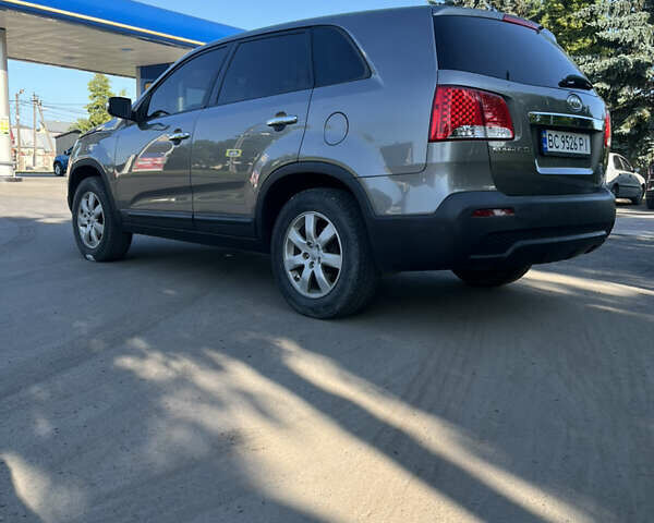 Серый Киа Соренто, объемом двигателя 2.36 л и пробегом 311 тыс. км за 9900 $, фото 6 на Automoto.ua