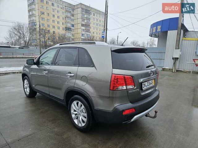 Серый Киа Соренто, объемом двигателя 2.2 л и пробегом 209 тыс. км за 13300 $, фото 6 на Automoto.ua