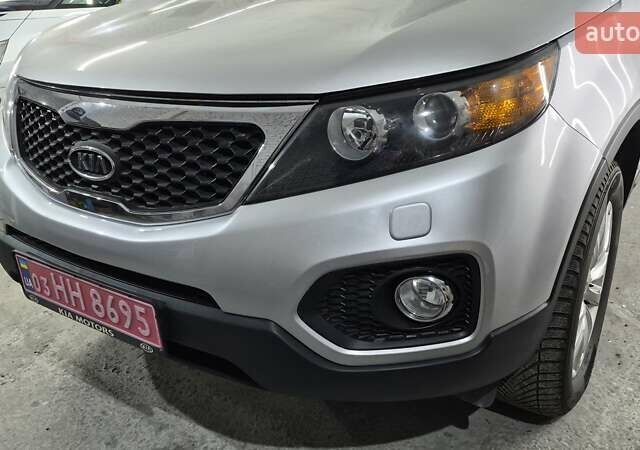 Сірий Кіа Соренто, об'ємом двигуна 2.2 л та пробігом 225 тис. км за 13450 $, фото 3 на Automoto.ua