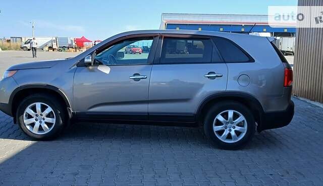 Серый Киа Соренто, объемом двигателя 2.36 л и пробегом 225 тыс. км за 9500 $, фото 1 на Automoto.ua