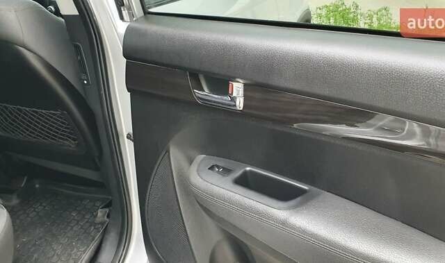 Серый Киа Соренто, объемом двигателя 2.36 л и пробегом 218 тыс. км за 12900 $, фото 24 на Automoto.ua