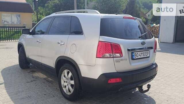 Серый Киа Соренто, объемом двигателя 2.2 л и пробегом 229 тыс. км за 13000 $, фото 5 на Automoto.ua