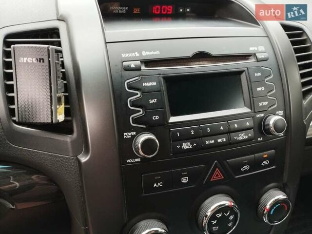 Сірий Кіа Соренто, об'ємом двигуна 2.36 л та пробігом 189 тис. км за 11300 $, фото 11 на Automoto.ua