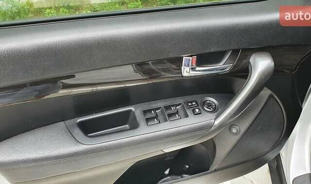 Серый Киа Соренто, объемом двигателя 2.36 л и пробегом 218 тыс. км за 12900 $, фото 25 на Automoto.ua