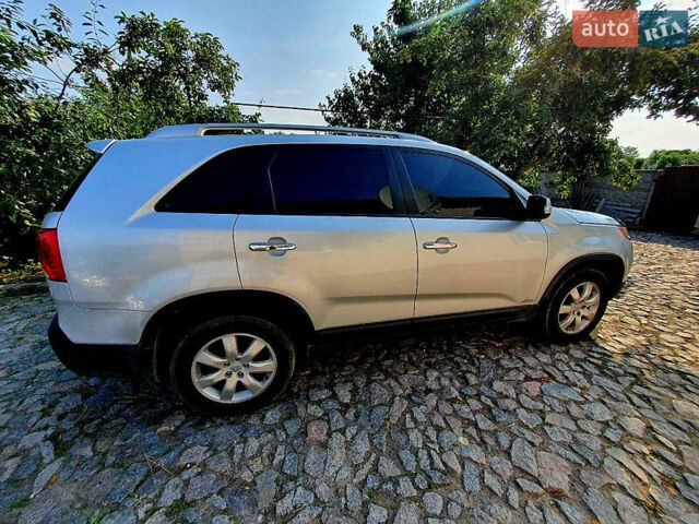 Серый Киа Соренто, объемом двигателя 2.4 л и пробегом 190 тыс. км за 9400 $, фото 2 на Automoto.ua