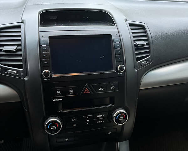 Серый Киа Соренто, объемом двигателя 2.2 л и пробегом 193 тыс. км за 12850 $, фото 21 на Automoto.ua