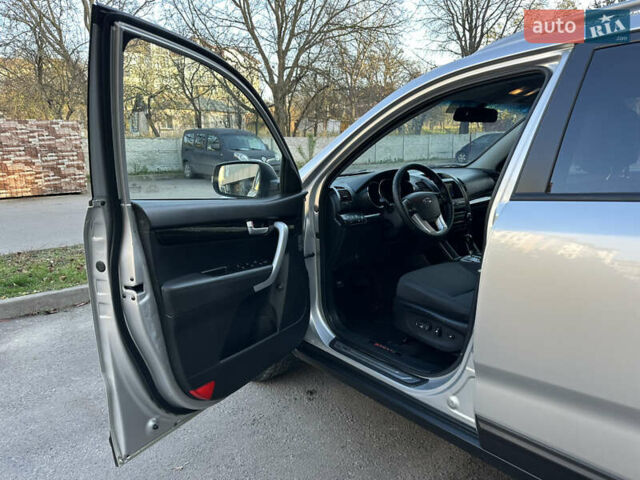 Серый Киа Соренто, объемом двигателя 2.2 л и пробегом 240 тыс. км за 12950 $, фото 8 на Automoto.ua