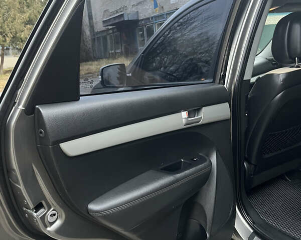 Серый Киа Соренто, объемом двигателя 2.2 л и пробегом 193 тыс. км за 12850 $, фото 14 на Automoto.ua