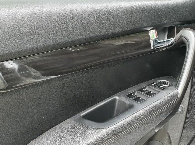 Сірий Кіа Соренто, об'ємом двигуна 2.4 л та пробігом 218 тис. км за 12900 $, фото 7 на Automoto.ua